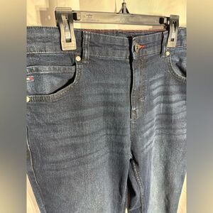 18 Tommy Hilfiger Girls 5 Pocket Jeans Adjustable Waist Size 18